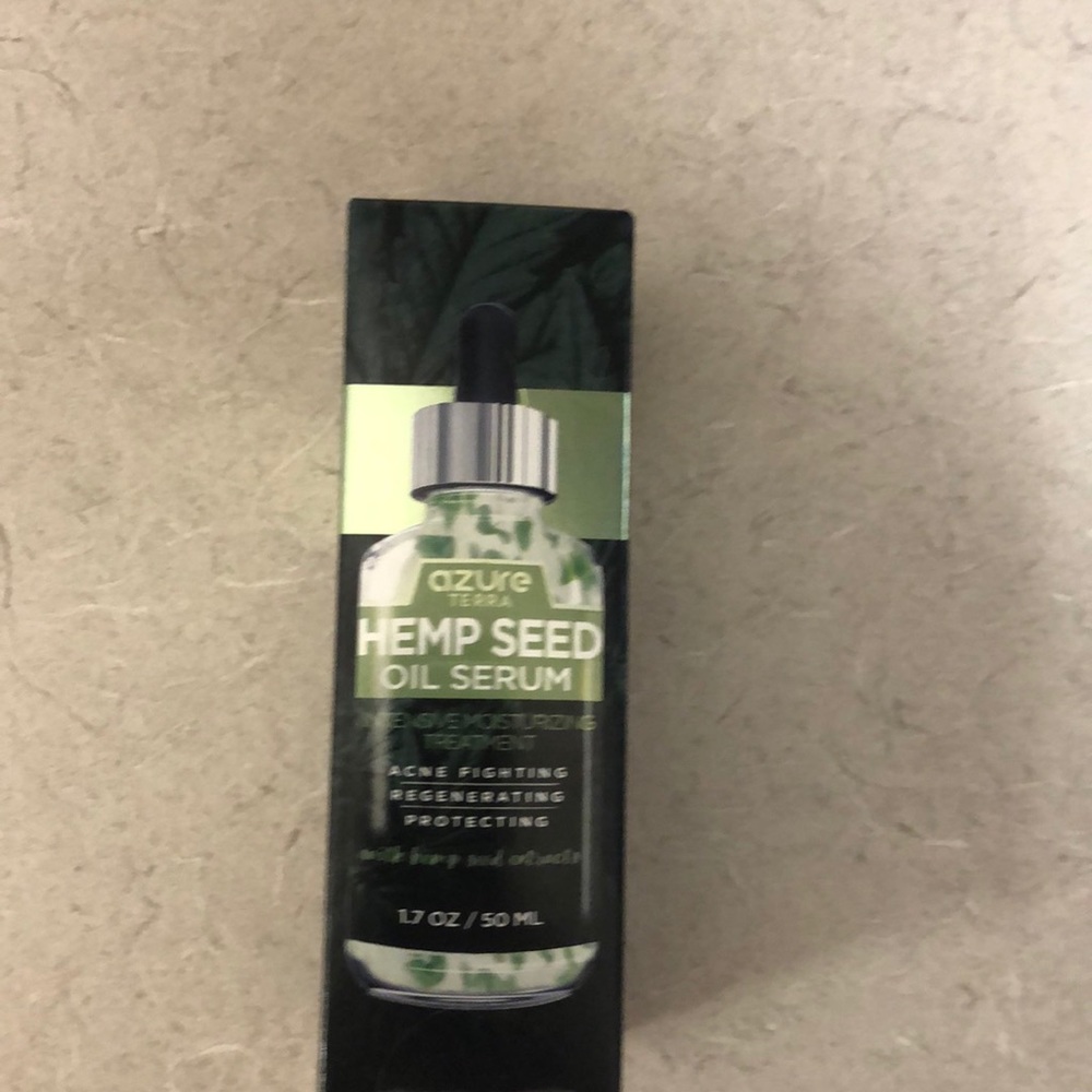 New Hempseed oil  Intensive Moisturizer Treatment